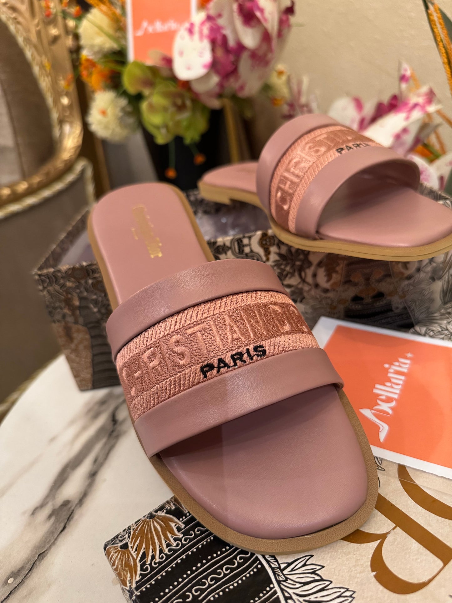 D’way slides embroidery - Decent Pink