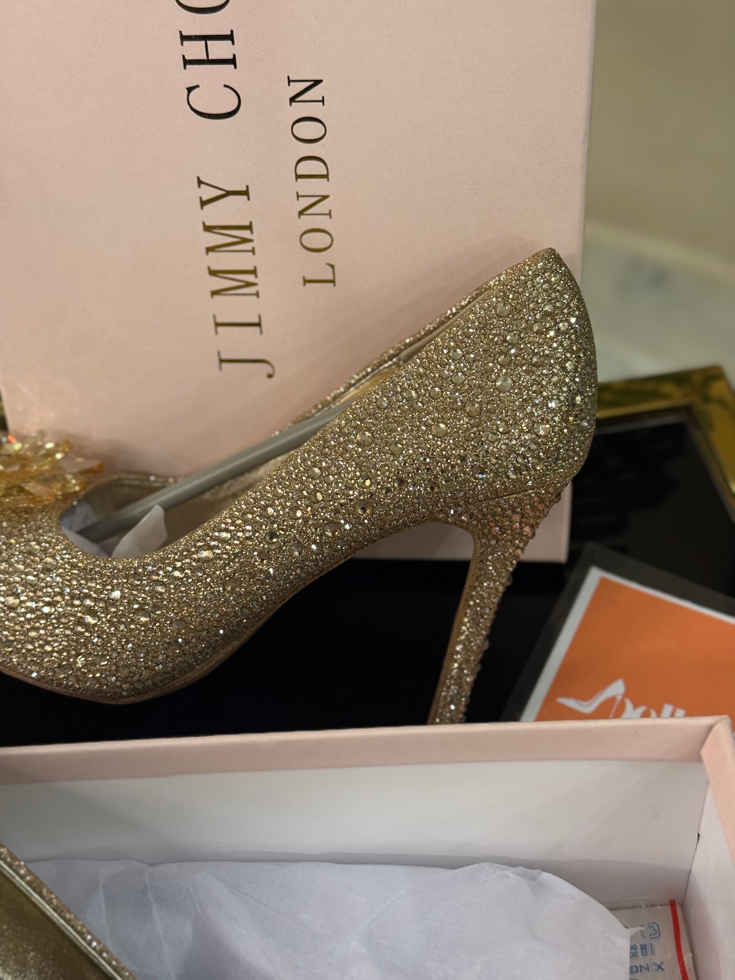 JIMMY CHO GODIVA HEEL - GOLD