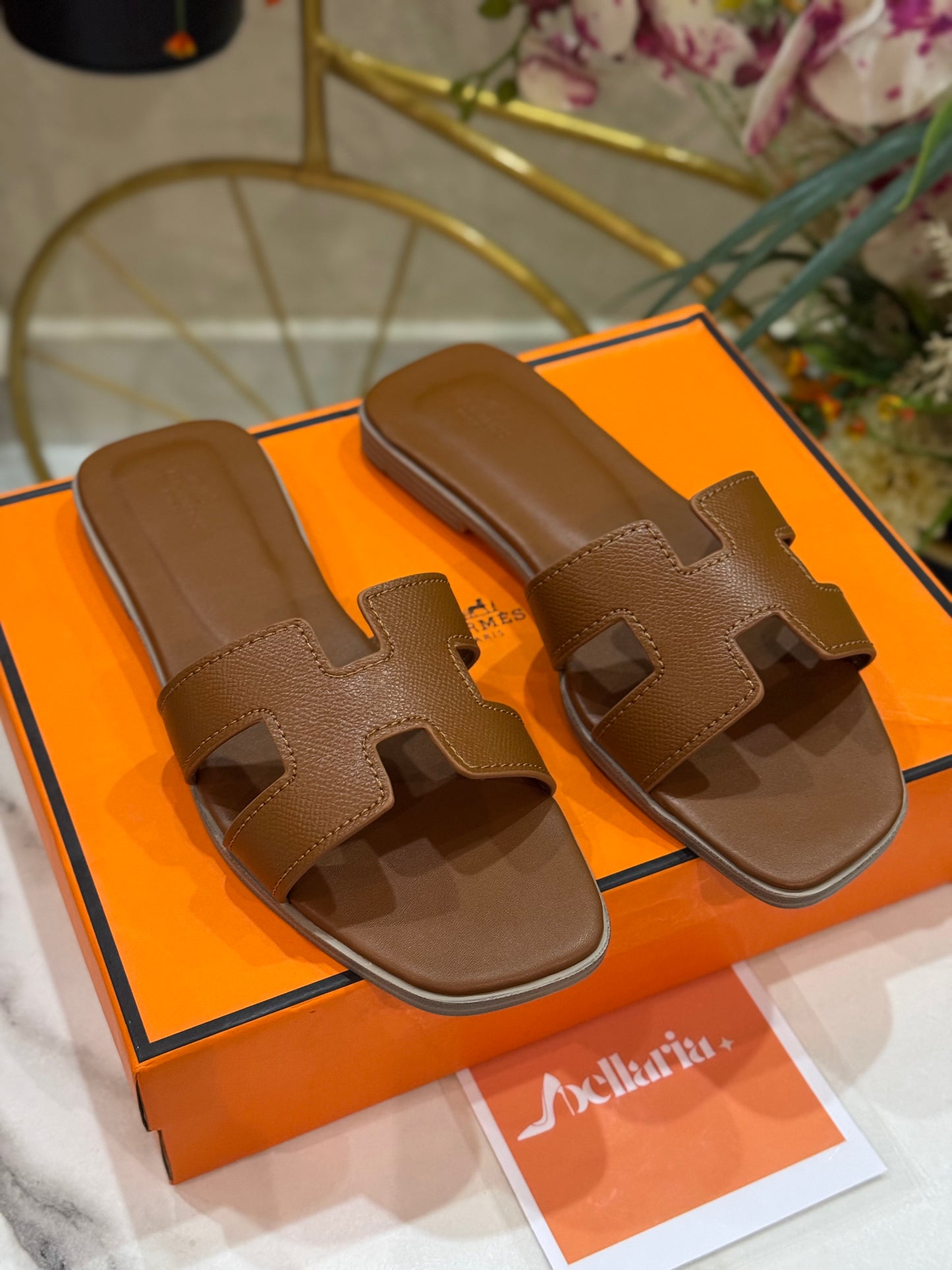 HMES ORAN FLATS BROWN - Premium batch