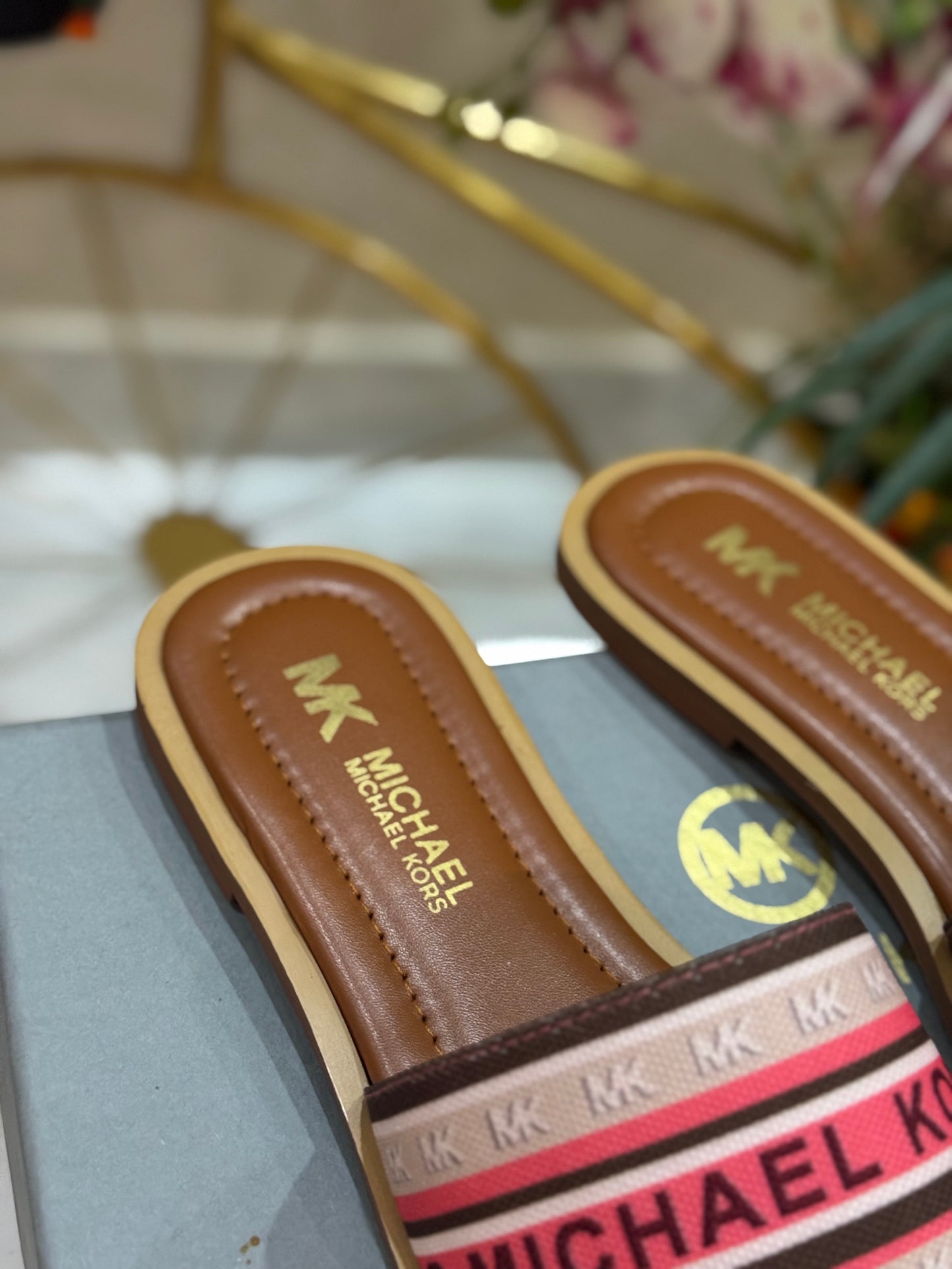 MK PARAGON - Brown
