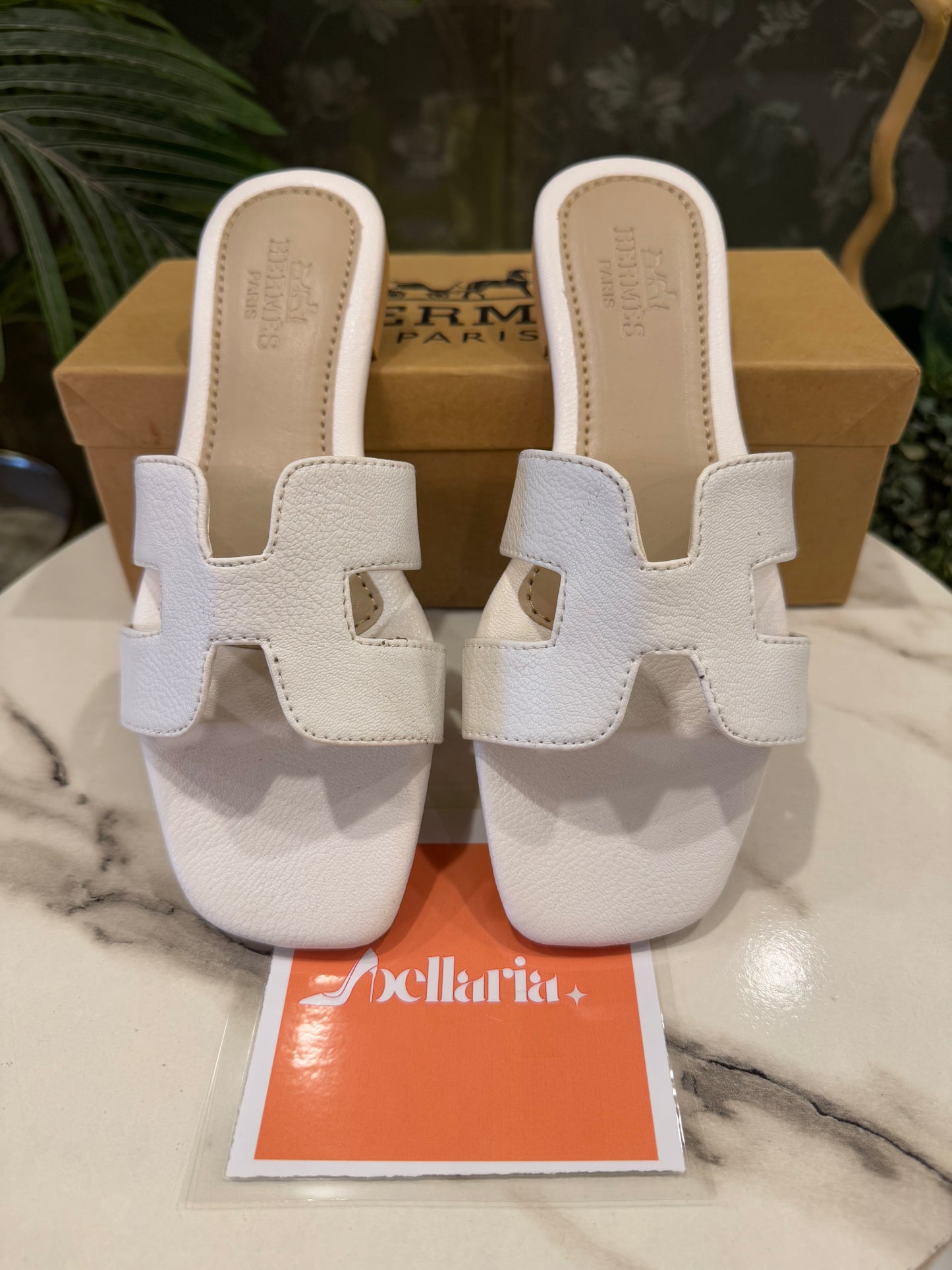 HENNA FLATS - WHITE