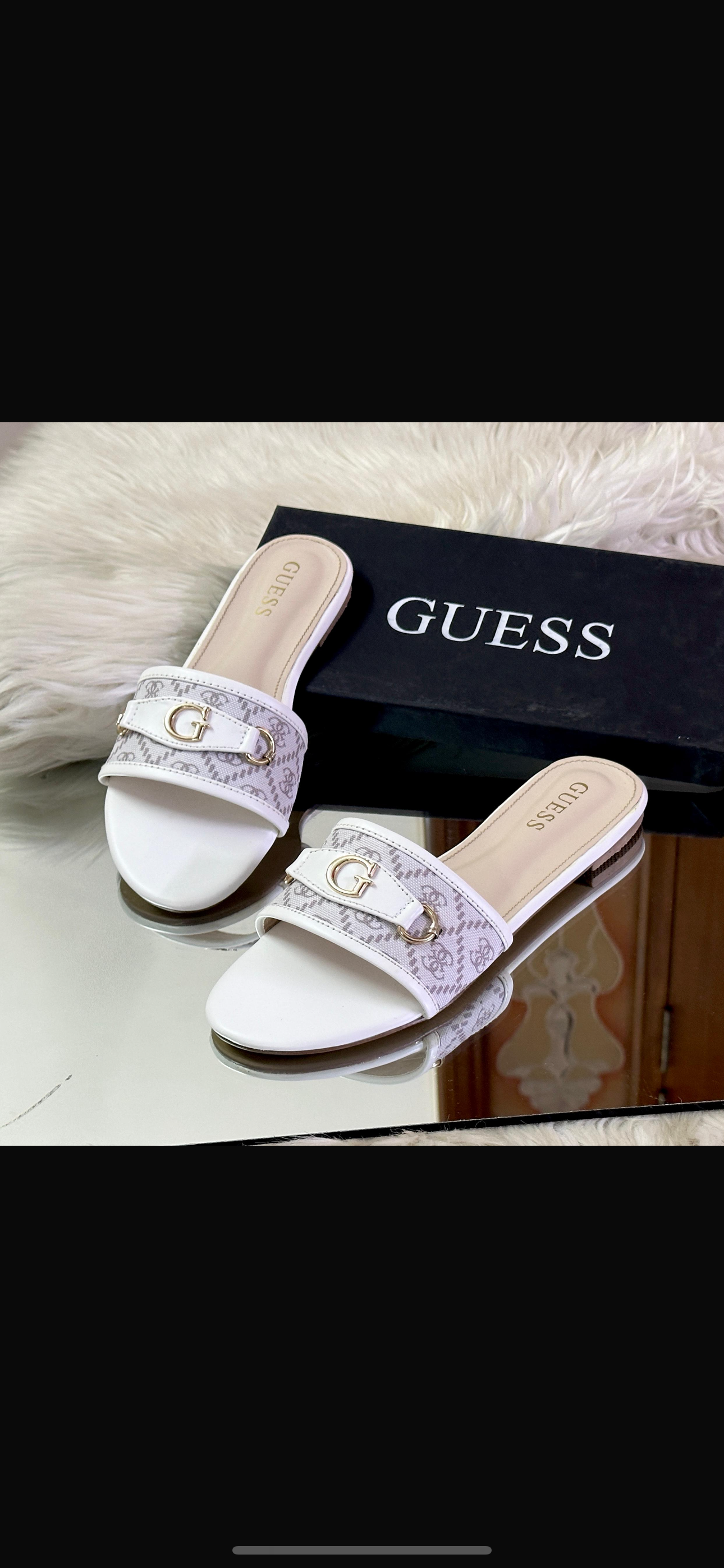 BELLARIA GUEESS FLATS - WHITE