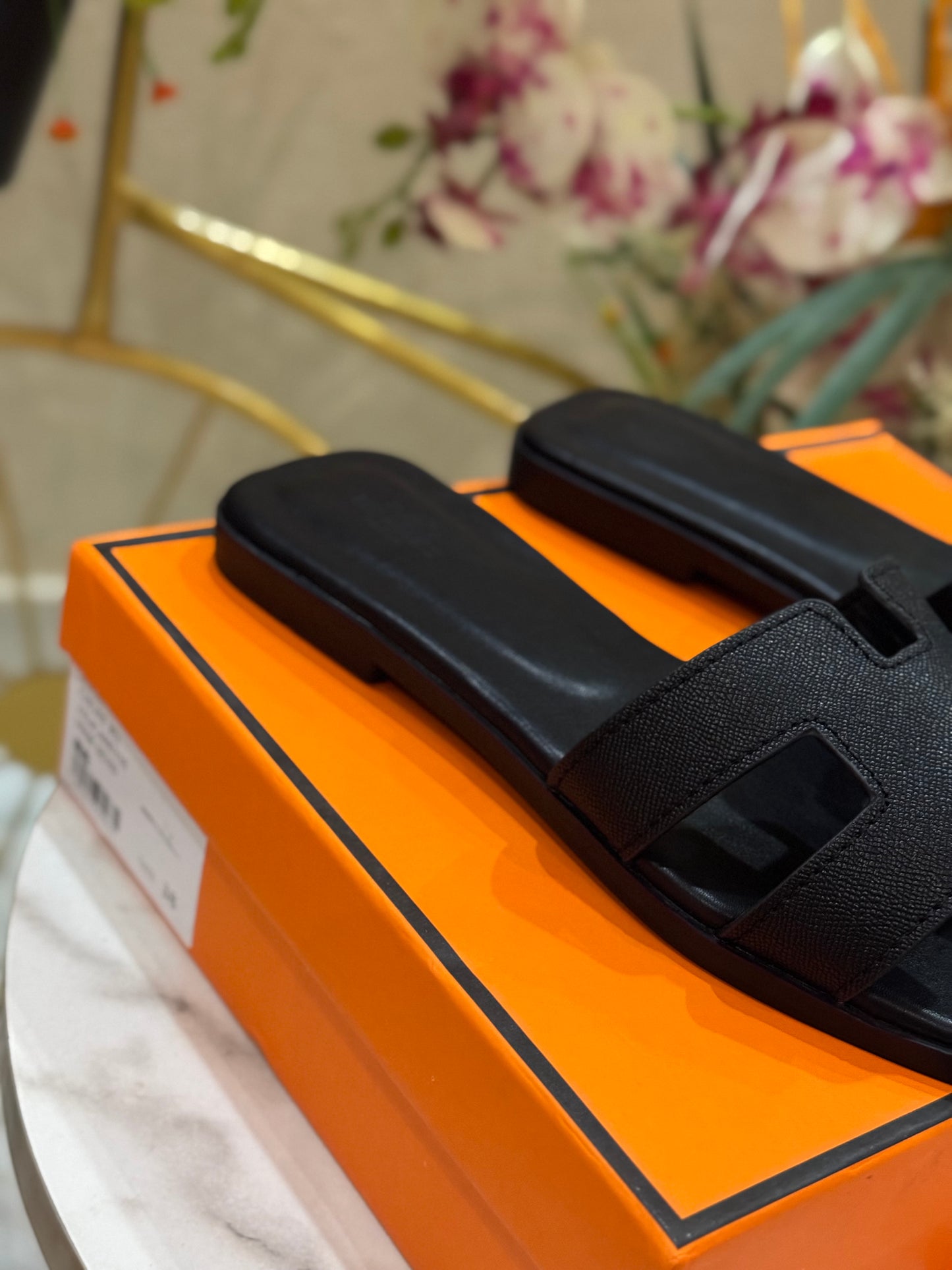 HMES ORAN FLATS BLACK - Premium batch