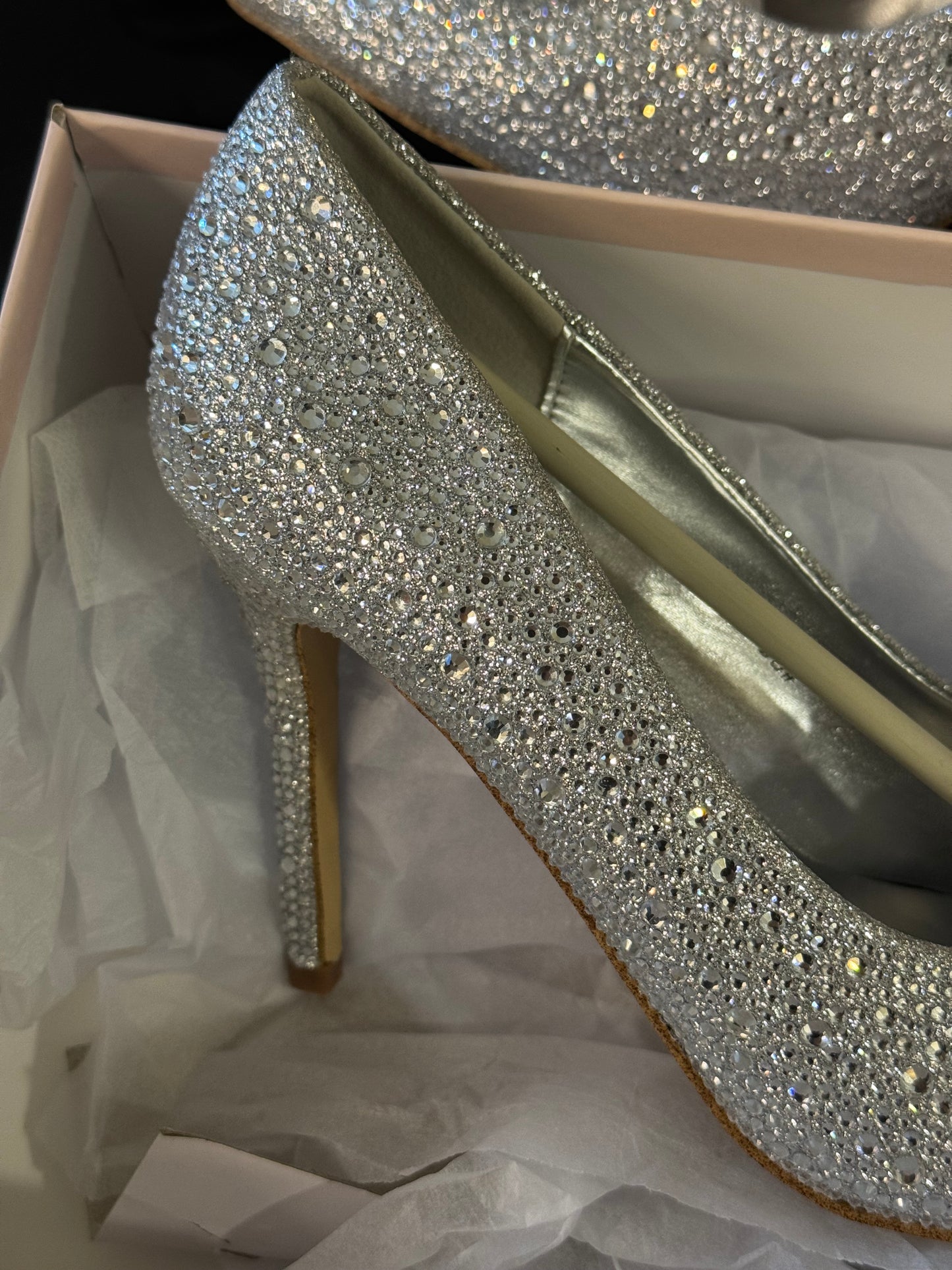 JIMMY CHO GODIVA HEEL - SILVER