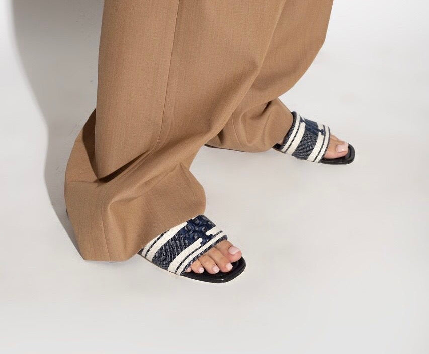 TR EMBROIDERY LINT FLATS - BLUE