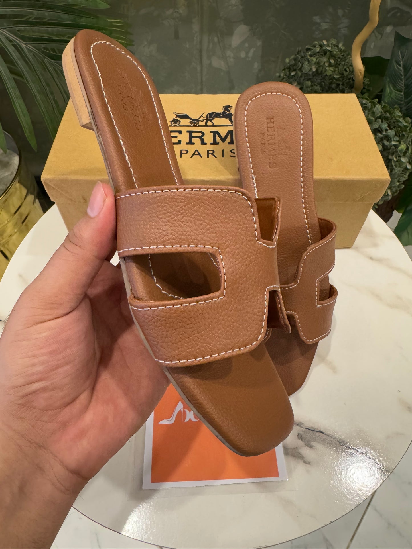 HENNA FLATS - BROWN