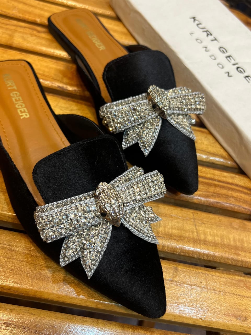 BELLARIA RHINESTONE BUCKLE