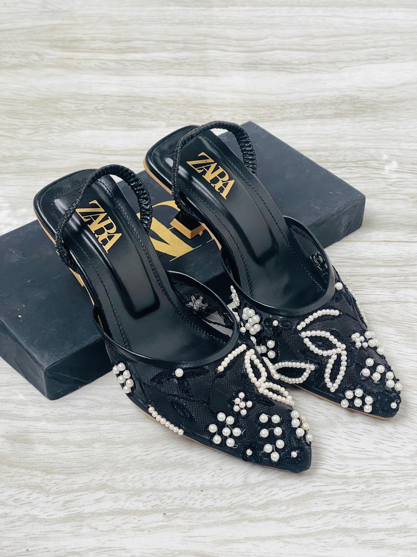 Bellaria ZR Flinta Heel (Embroidery)-Black