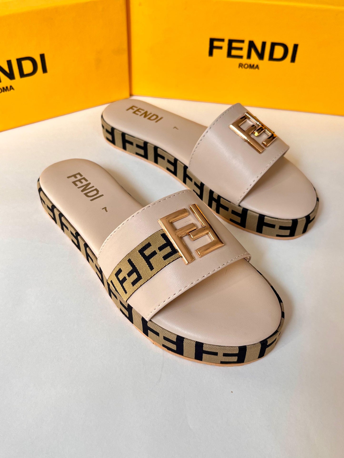 Lera Flats - (Beige)-