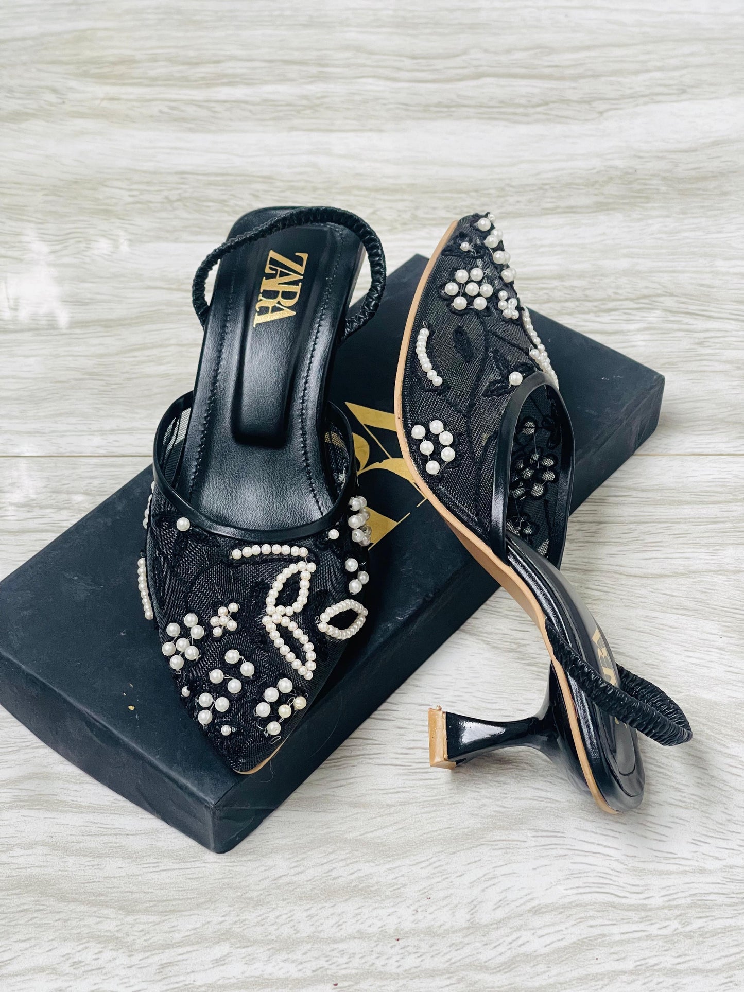 Bellaria ZR Flinta Heel (Embroidery)-Black