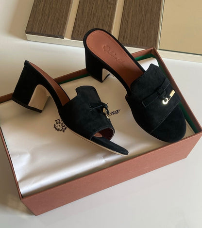 LORO PIA-NA CHARM SANDAL - BLACK