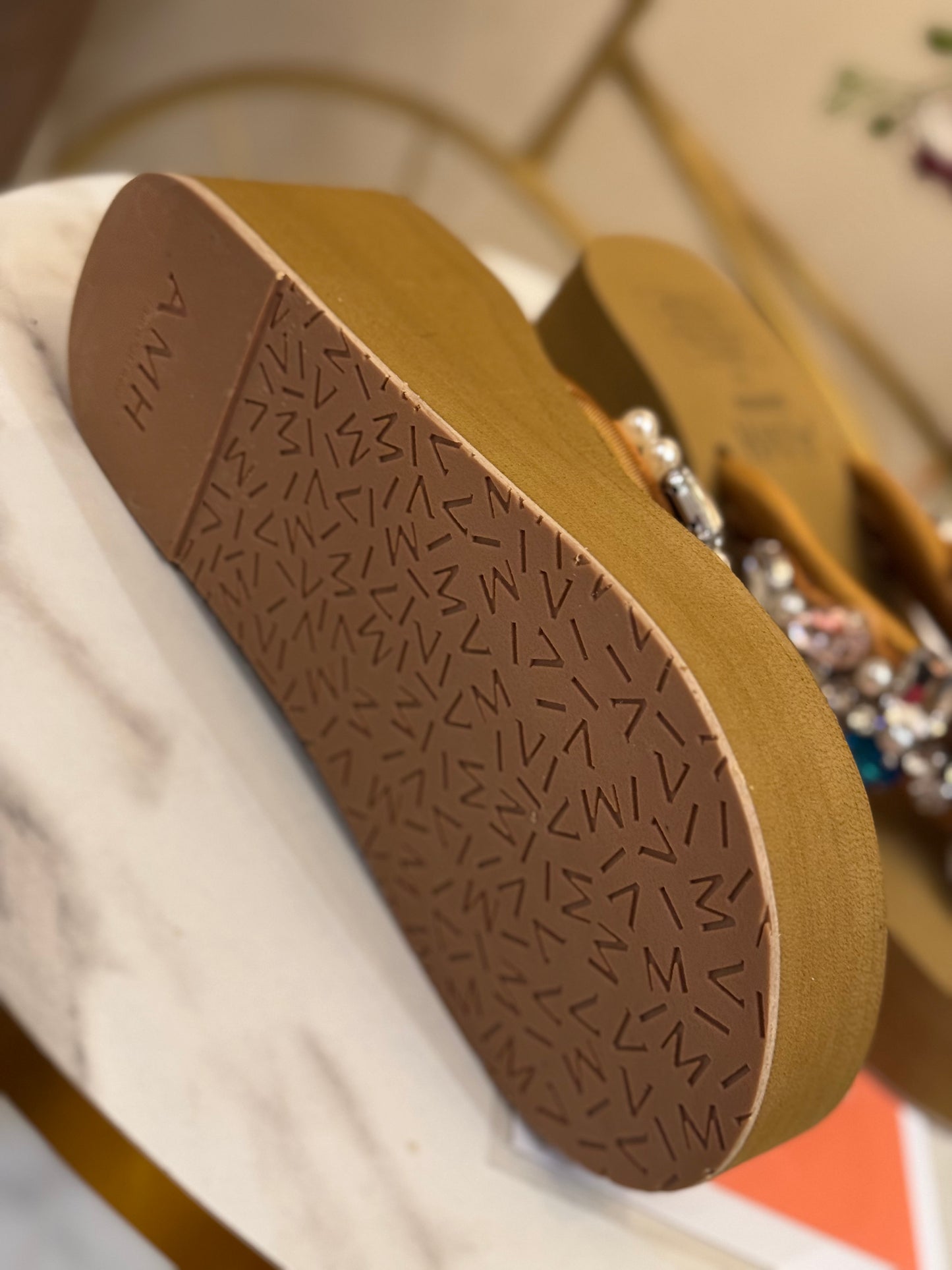 Imported wedges - Beige