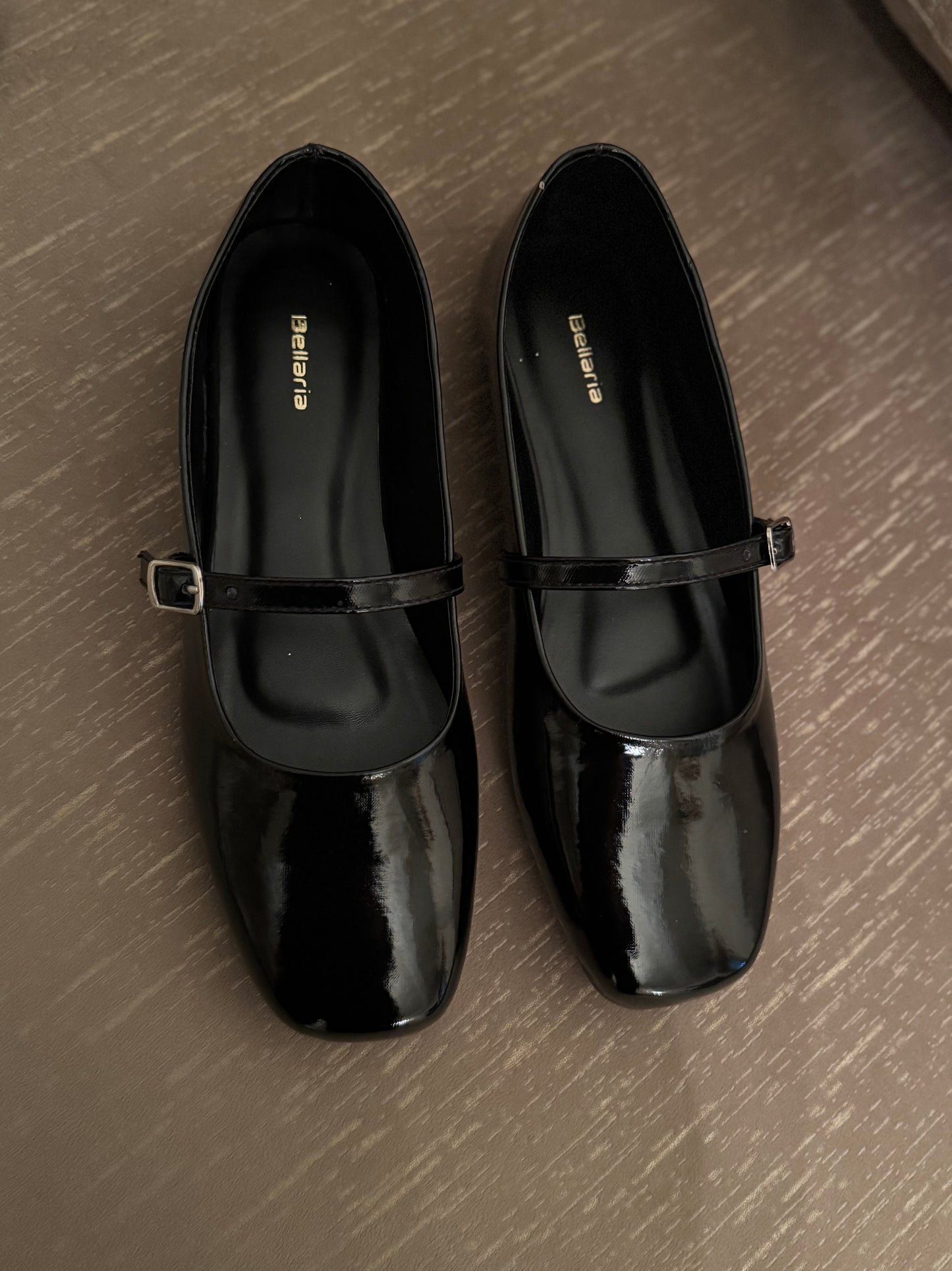 MONARCH PUMPS - Black