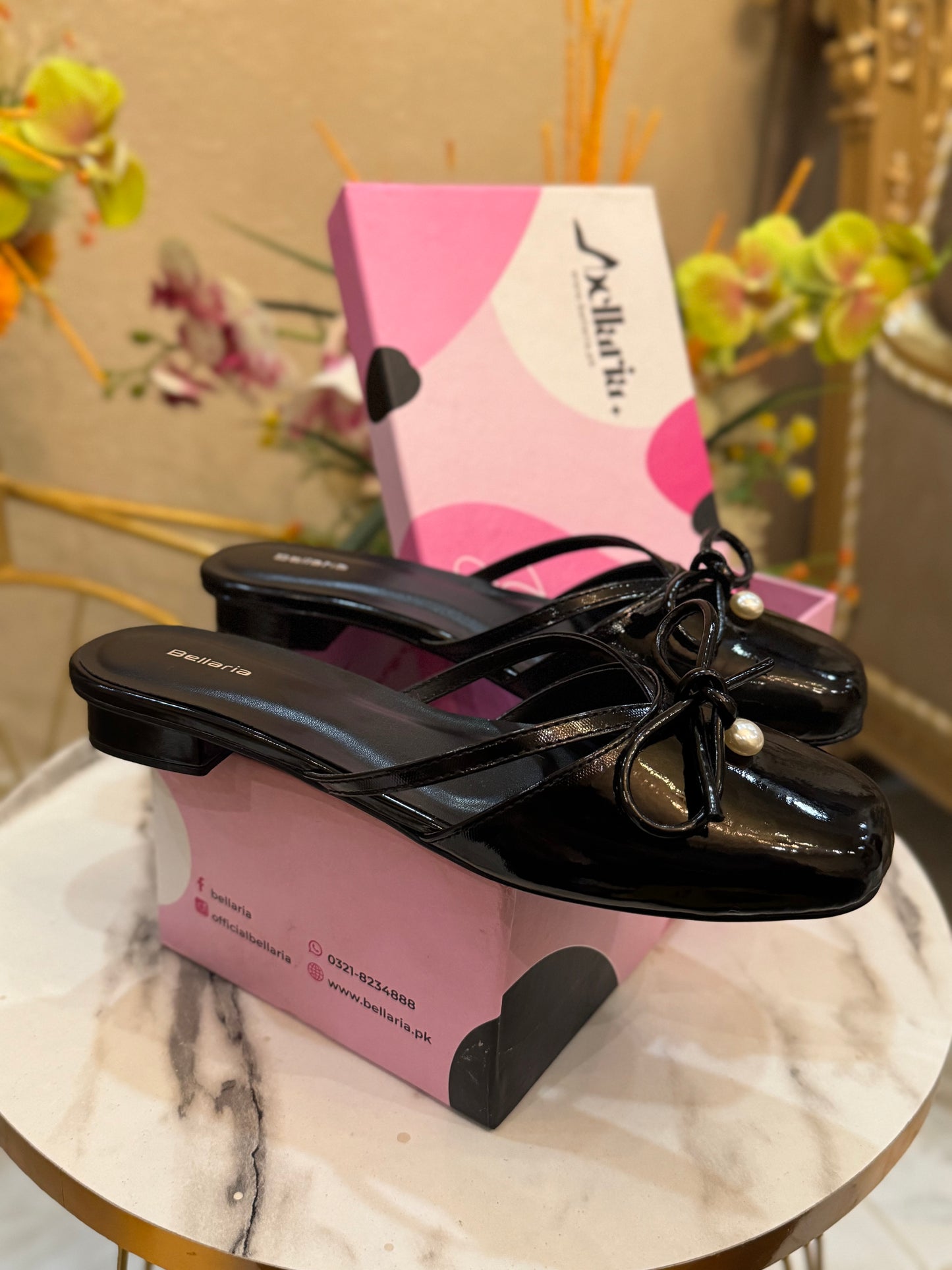 VINTAGE MULES - BLACK