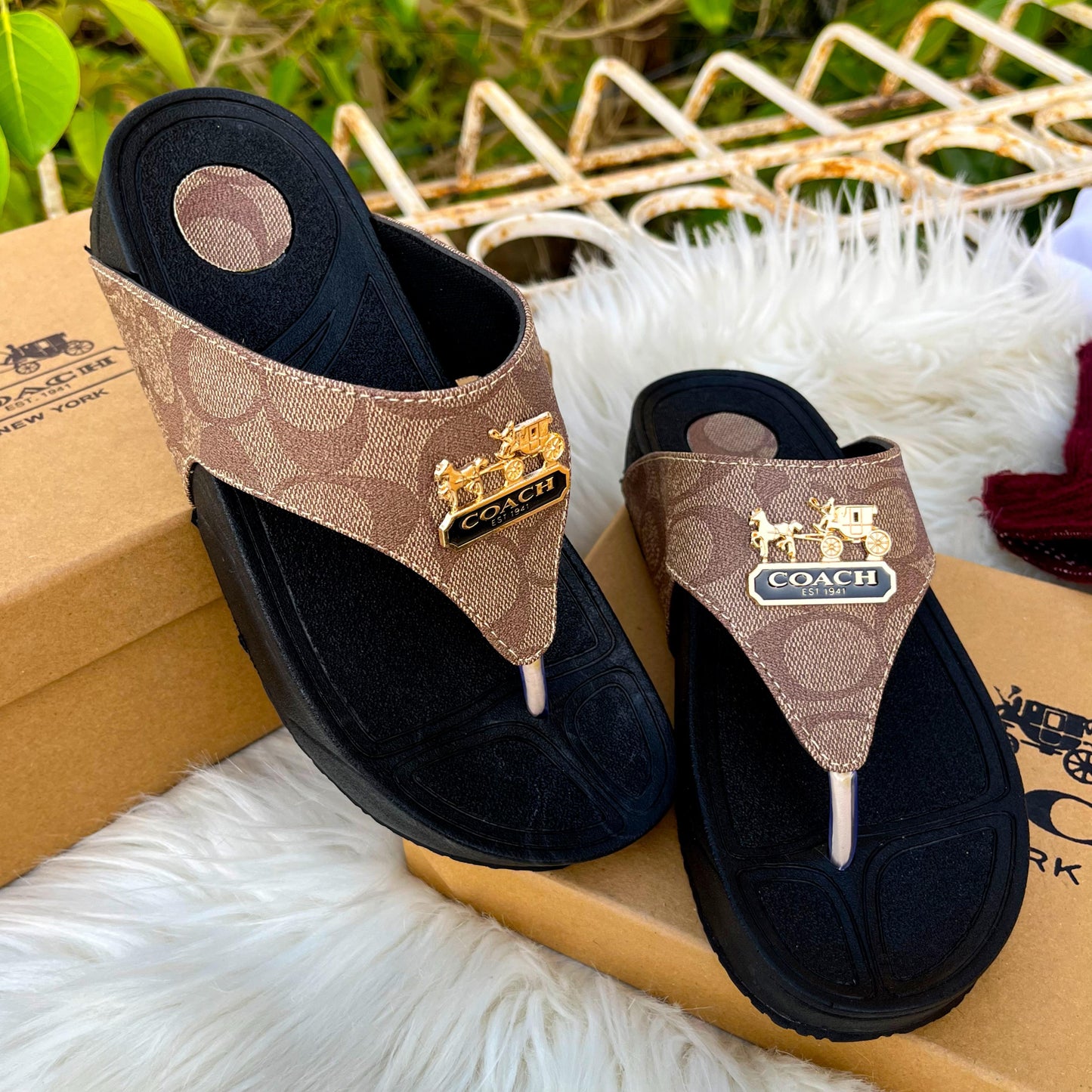 COACHH WEDGE - BEIGE