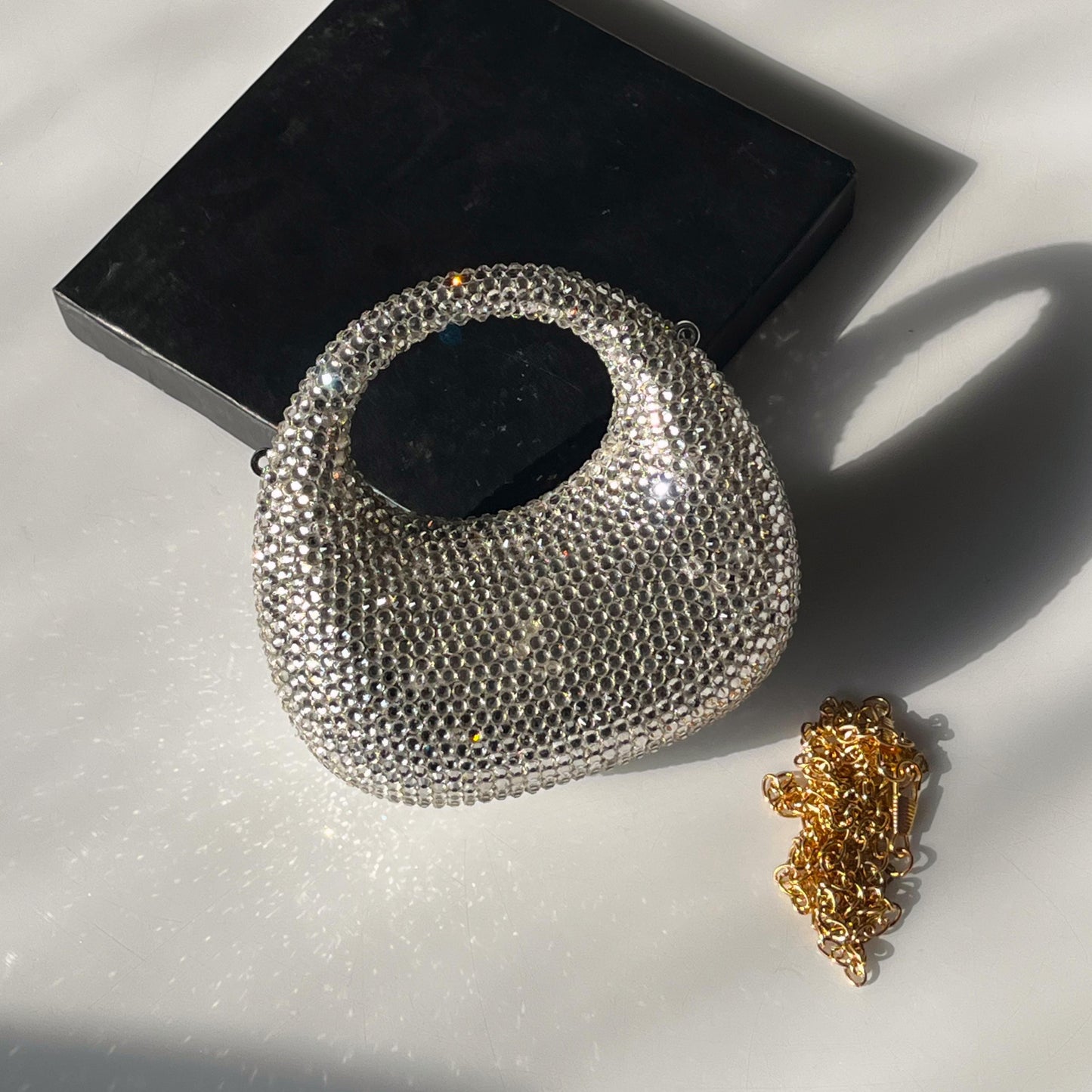 SHIMMER GRACE CLUTCH - Silver