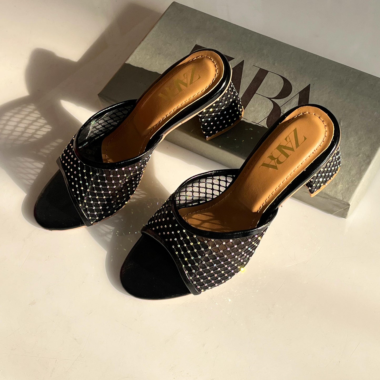 GLAM BLOCK HEEL - BLACK