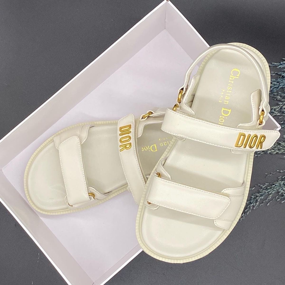 DIORACT SANDAL - WHITE