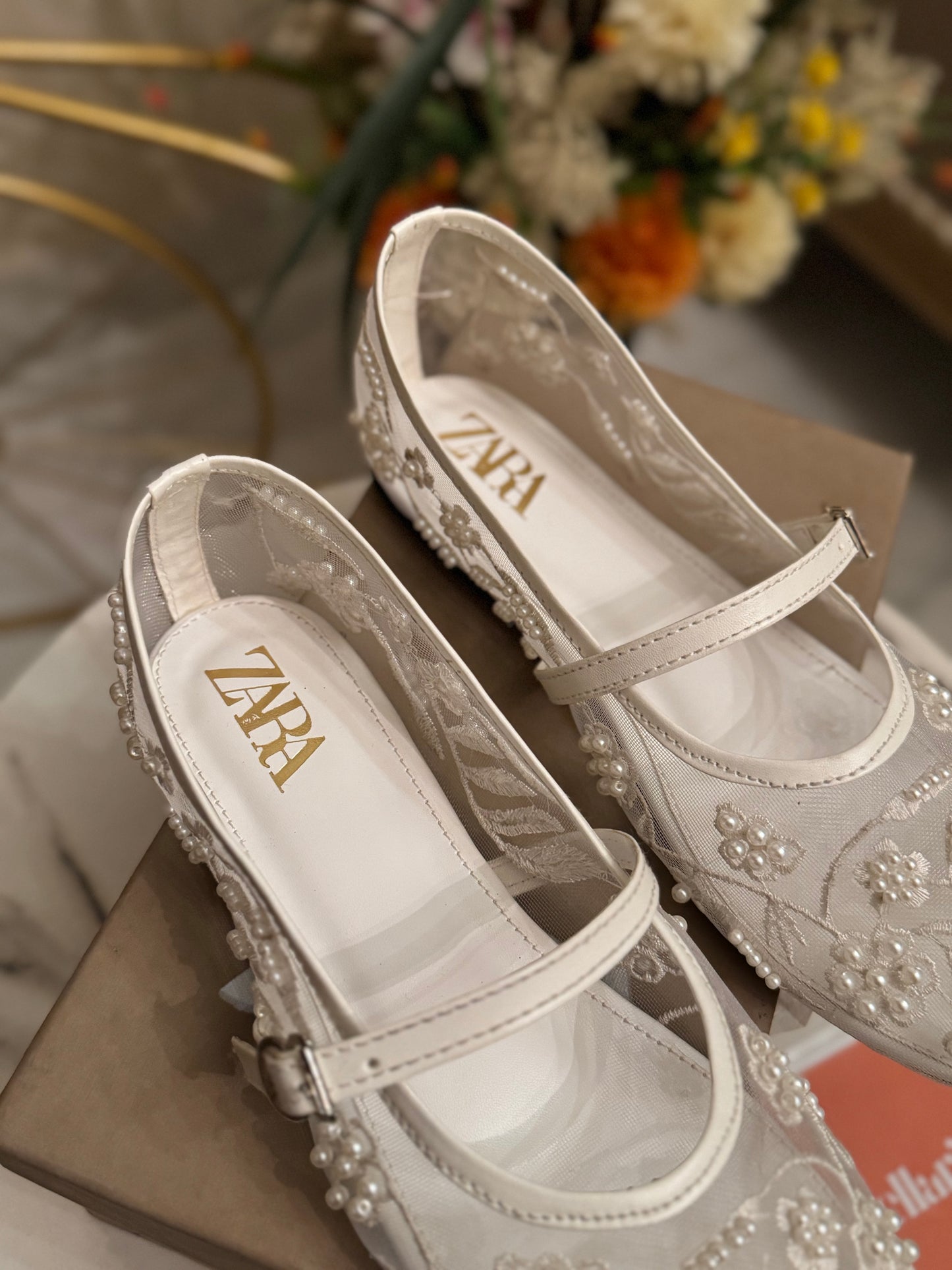 VELORIA PUMPS - White