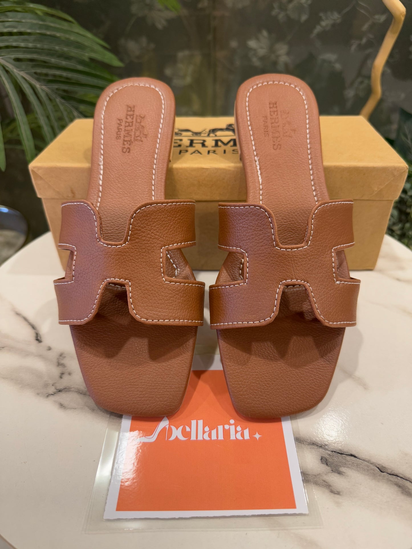 HENNA FLATS - BROWN