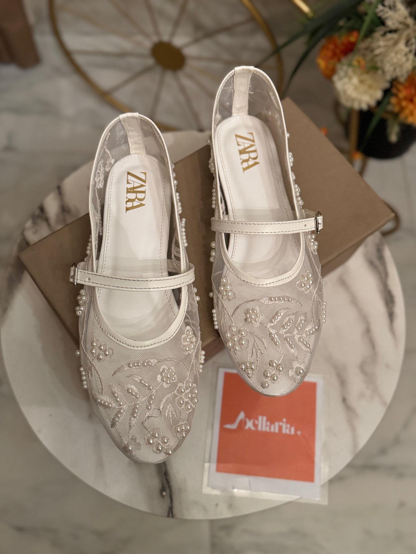 VELORIA PUMPS - White
