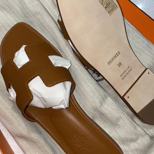 HMES ORAN FLATS BROWN - Premium batch