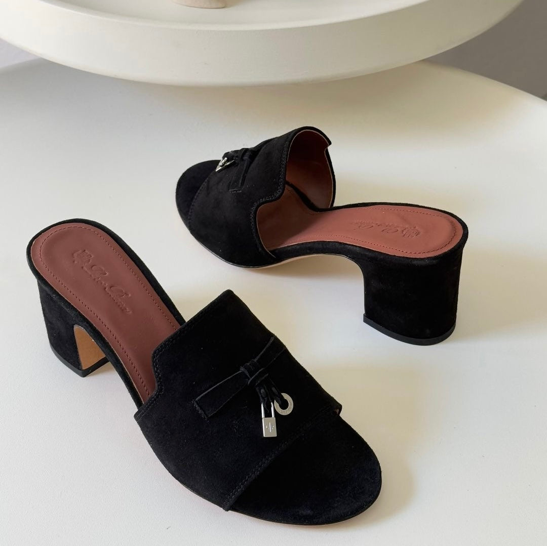 LORO PIA-NA CHARM SANDAL - BLACK