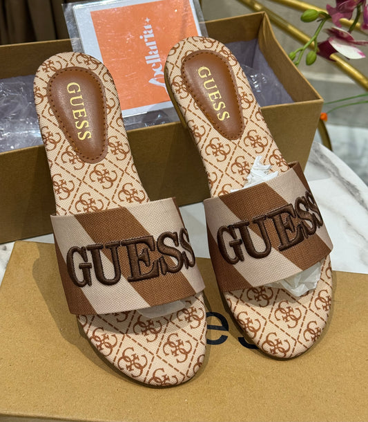 G U E S S Harini Flats - Brown