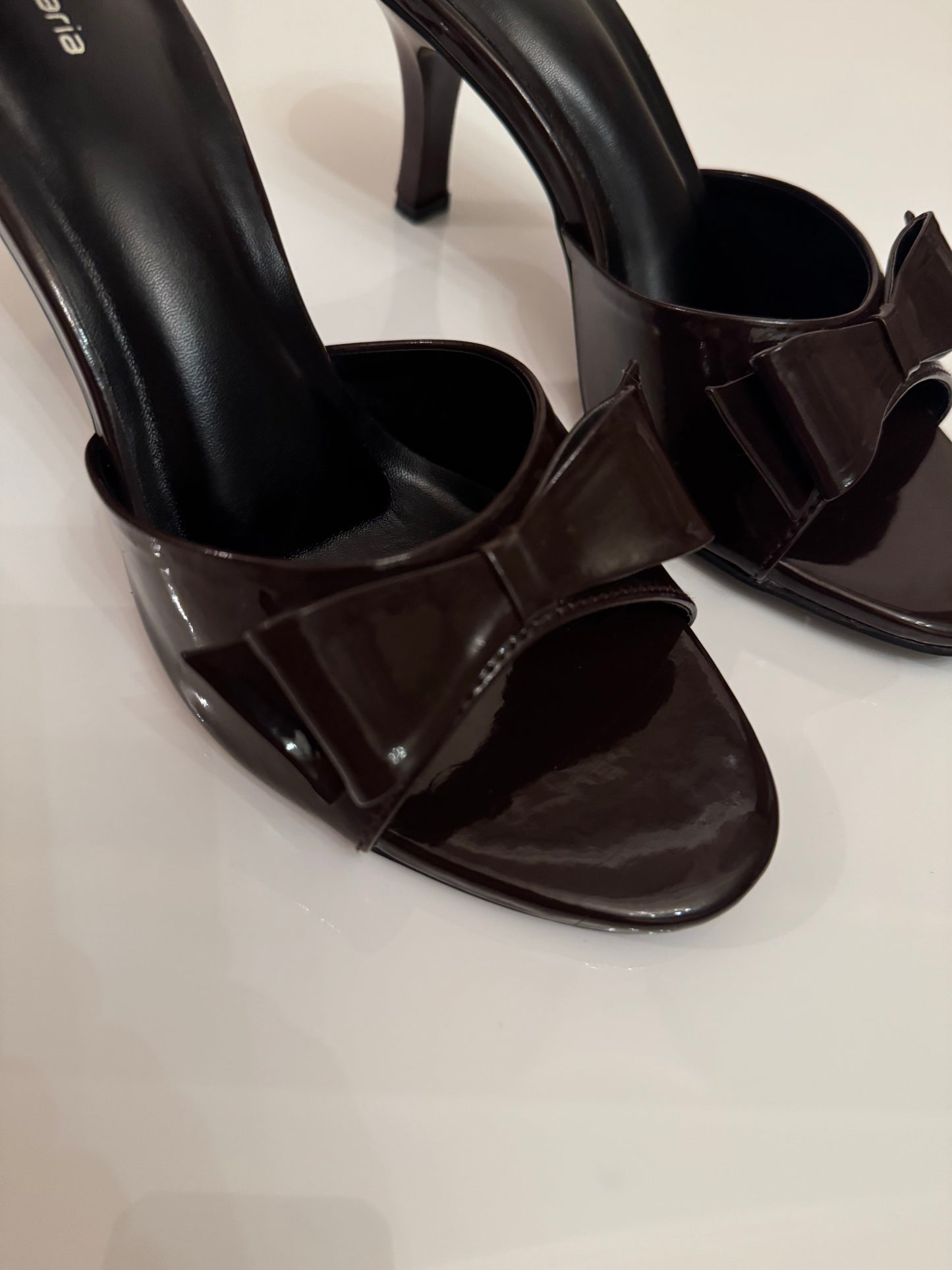 SUANA HEELS - BROWN