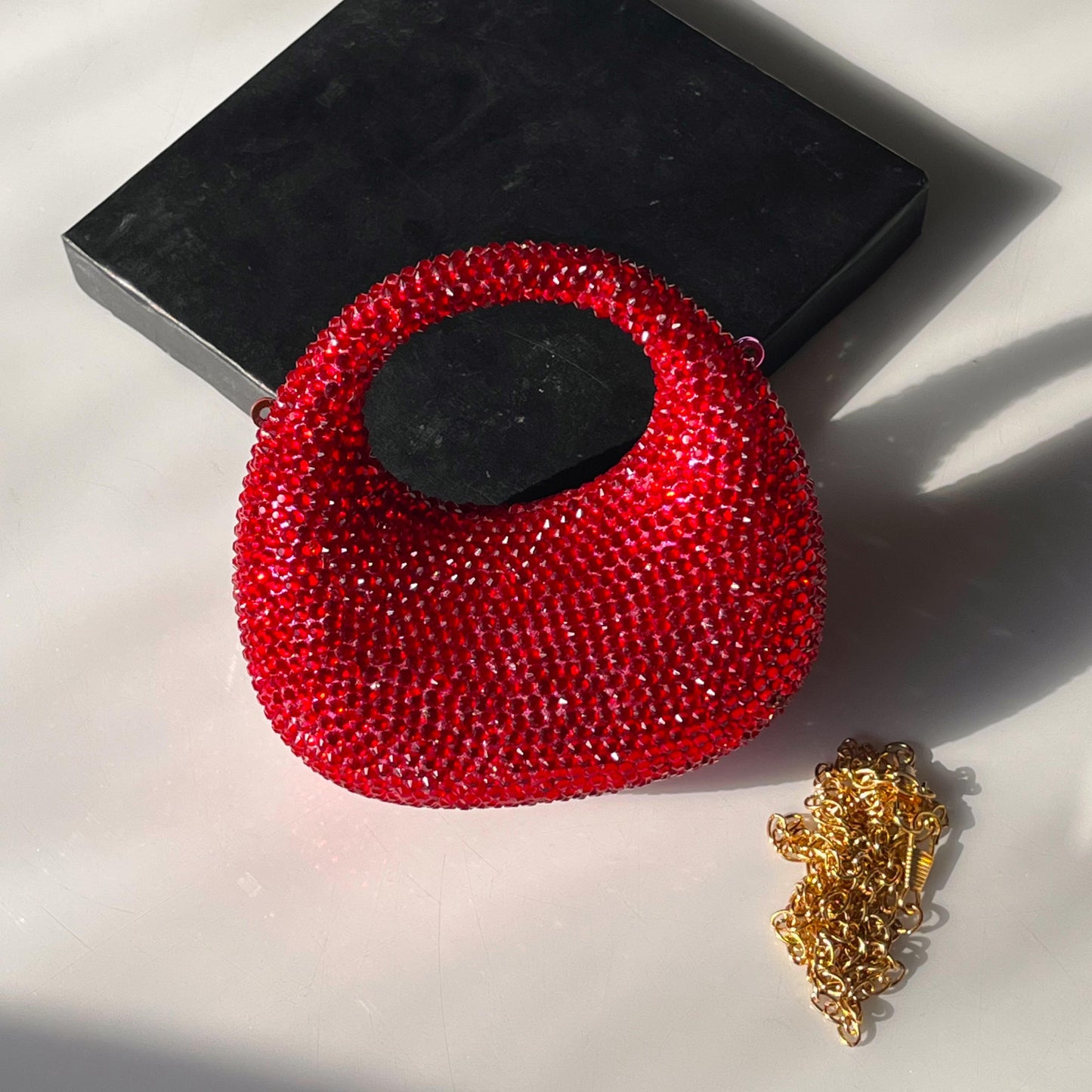 SHIMMER GRACE CLUTCH - Red