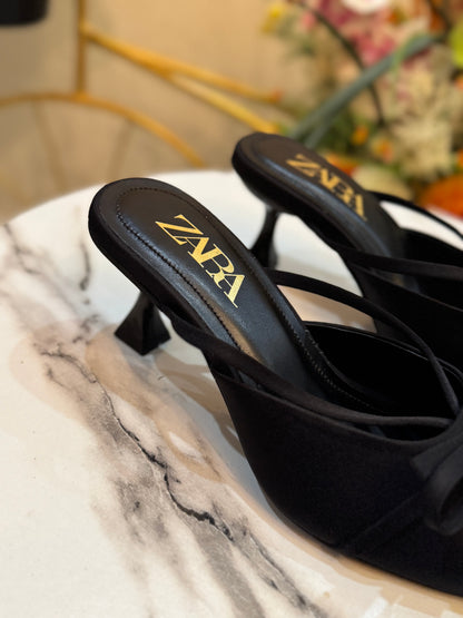 SOFT KNOT HEEL - Black